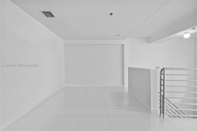 Building Photo - 6362 Collins Ave