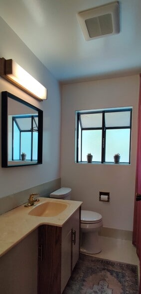 Building Photo - 163 Deepstone Dr