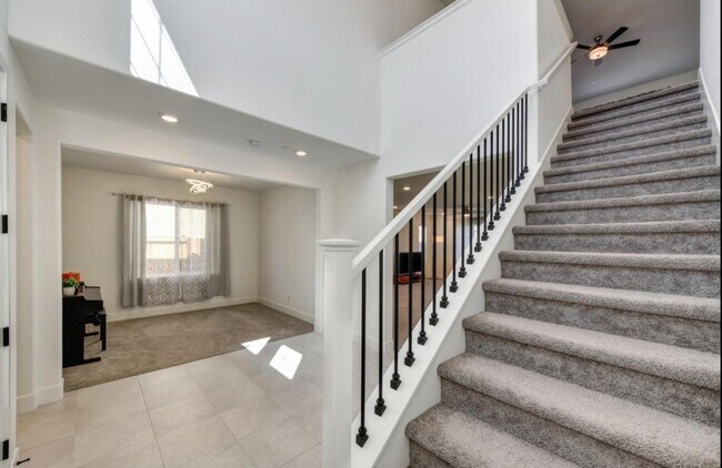 Building Photo - 4656 Streambed Dr