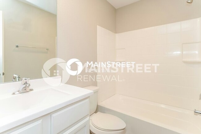 Building Photo - 23014 Bellini Dr