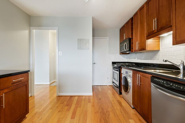 Building Photo - 7333 New Hampshire Ave