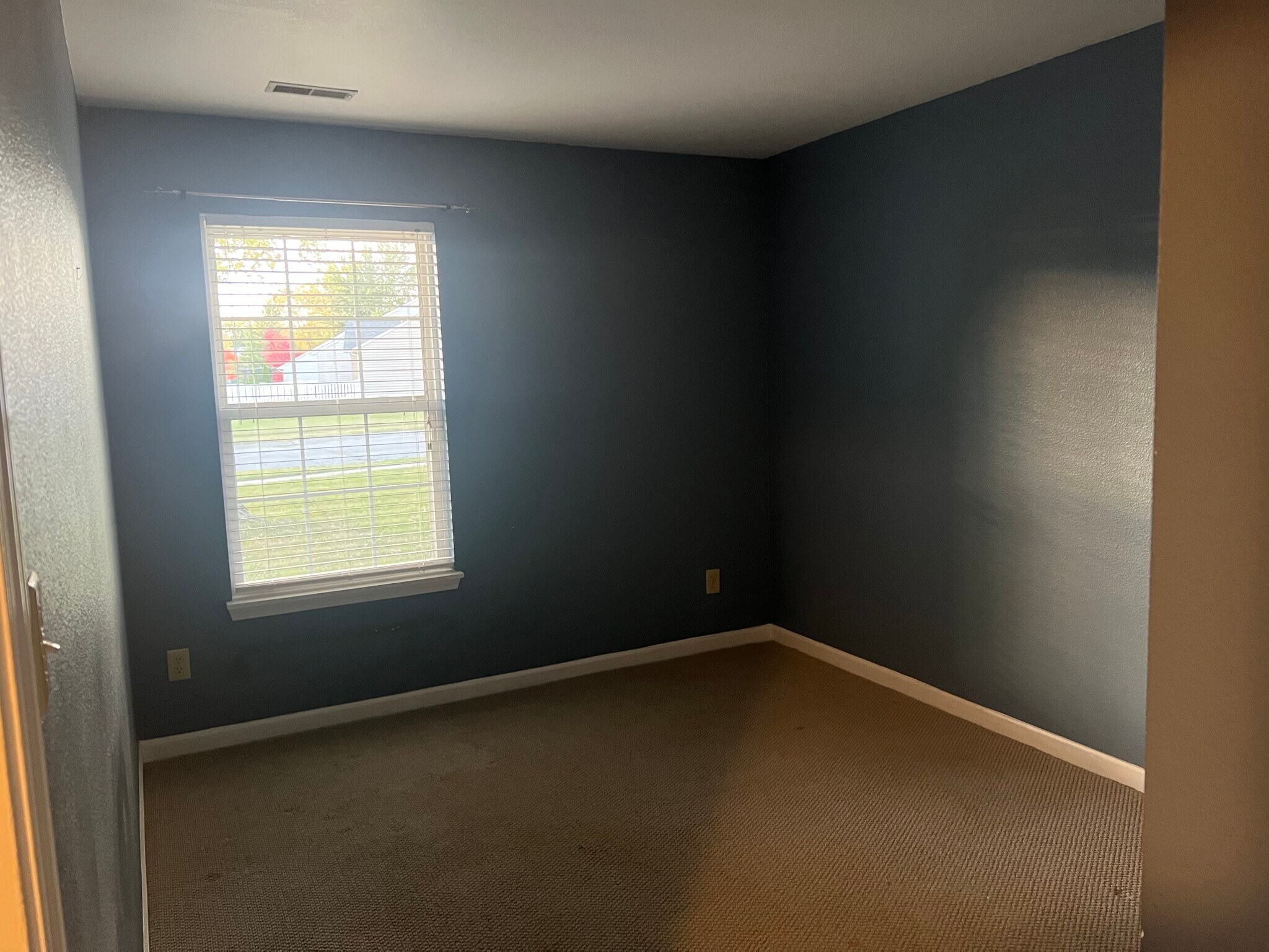 Guest Bedroom 2 - 227 Lakemoore St