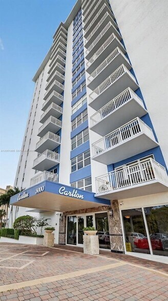 Building Photo - 3000 E Sunrise Blvd