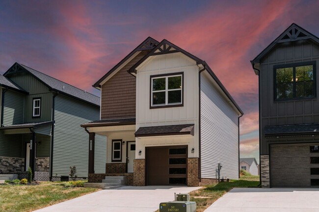 Building Photo - Contemporary 3-Bedroom Beauty with Walk-In Closet and Tile Shower Retreat