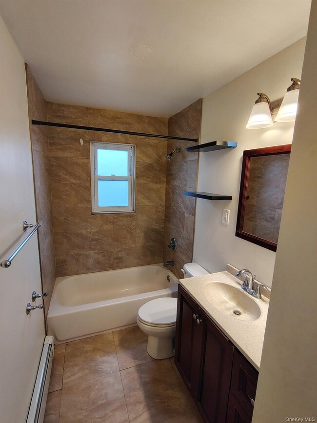 Building Photo - 122 W 1st St