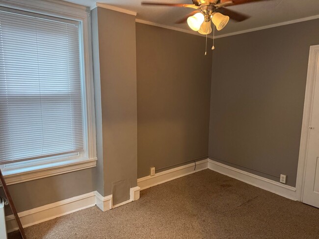 Building Photo - West Conshohocken 4BR 1.5BA Twin $2,500/mo