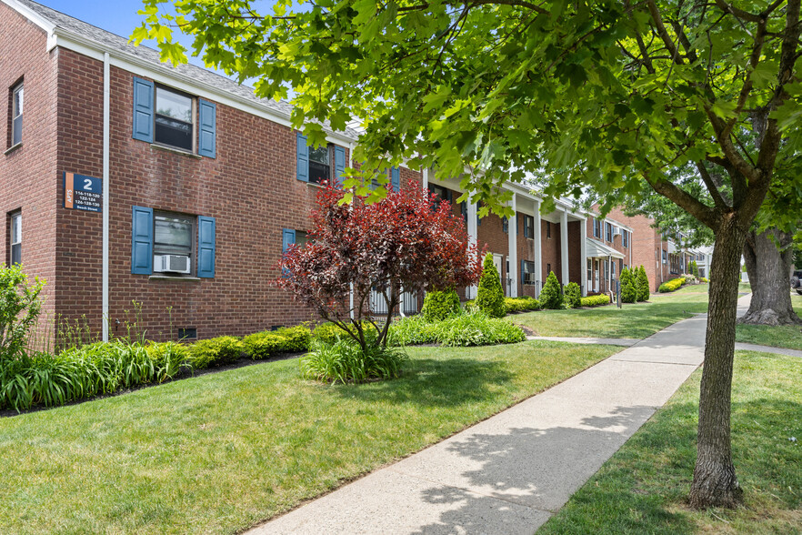 Primary Photo - The Crossings at Maywood Apartments