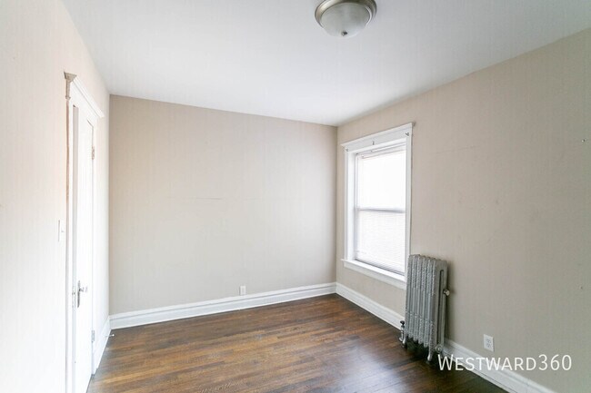Building Photo - 5419 S Drexel Ave