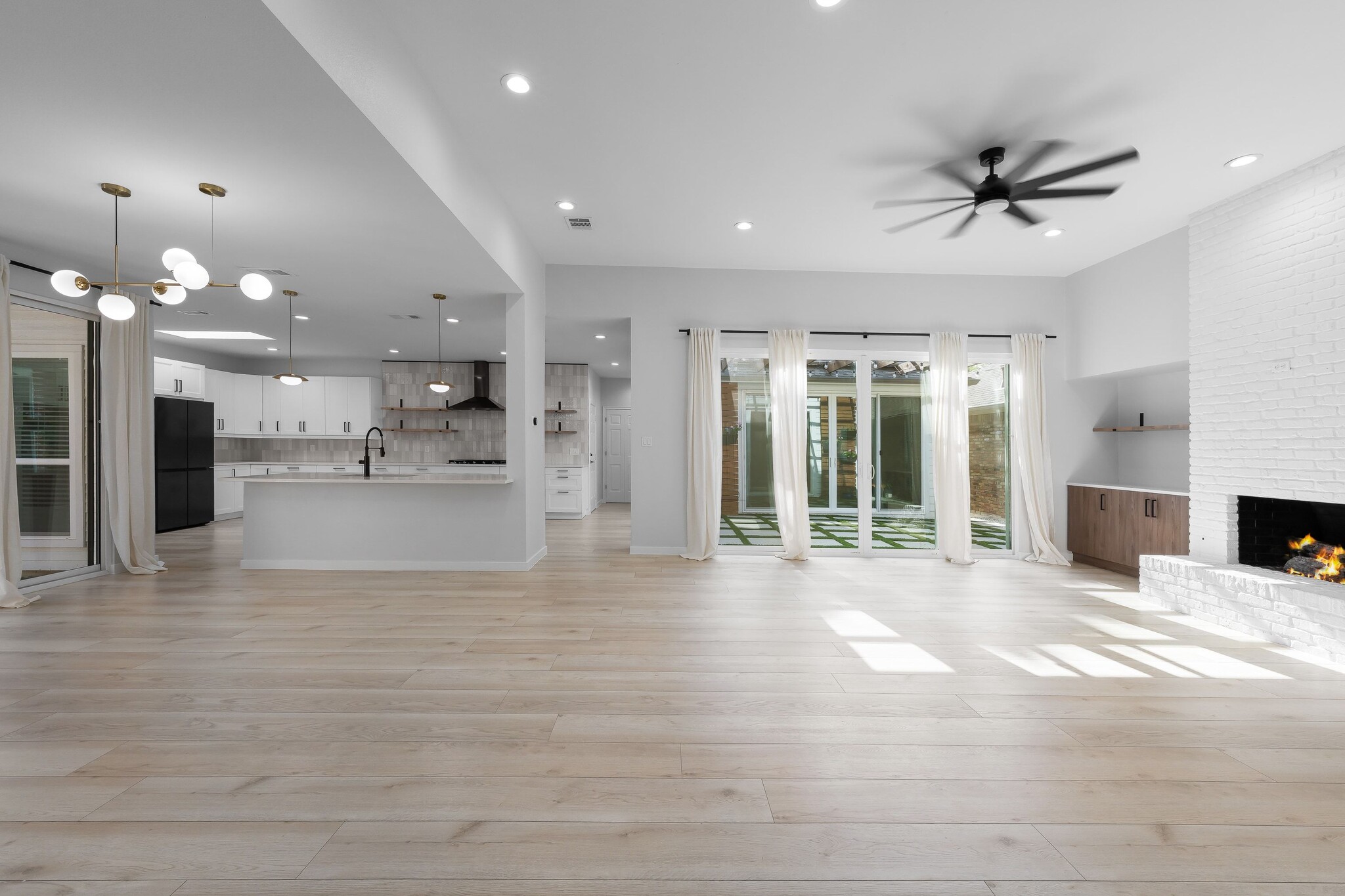 Building Photo - 14140 Regency Pl