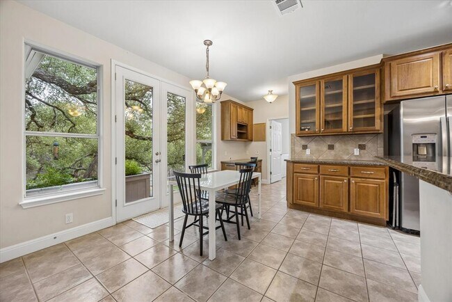 Building Photo - 313 S Flamingo Dr