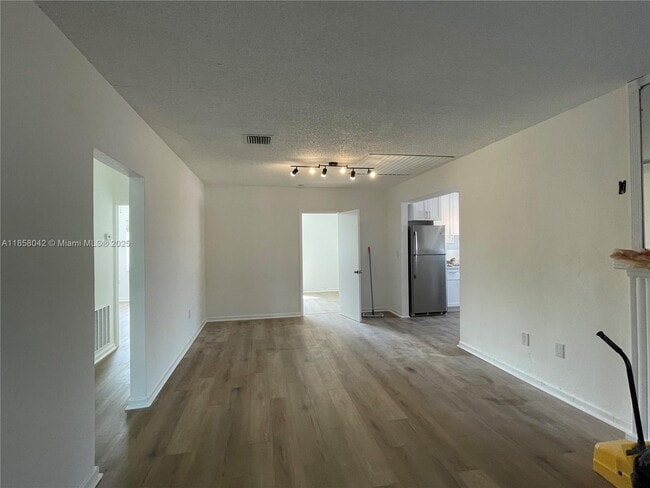 Building Photo - 2380 NW Flagler Terrace