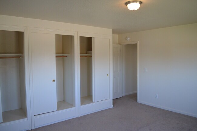 Bedroom 3 - 15290 Sunset Dr