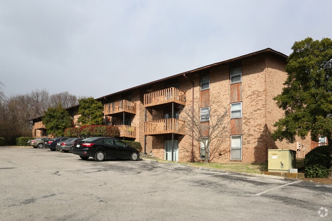 Primary Photo - Fairwood Apartments