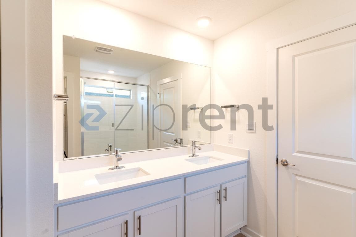 Building Photo - 2421 Wallin Bradley Dr