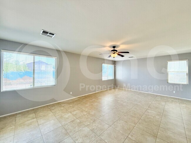 Building Photo - 4413 E Odessa Dr