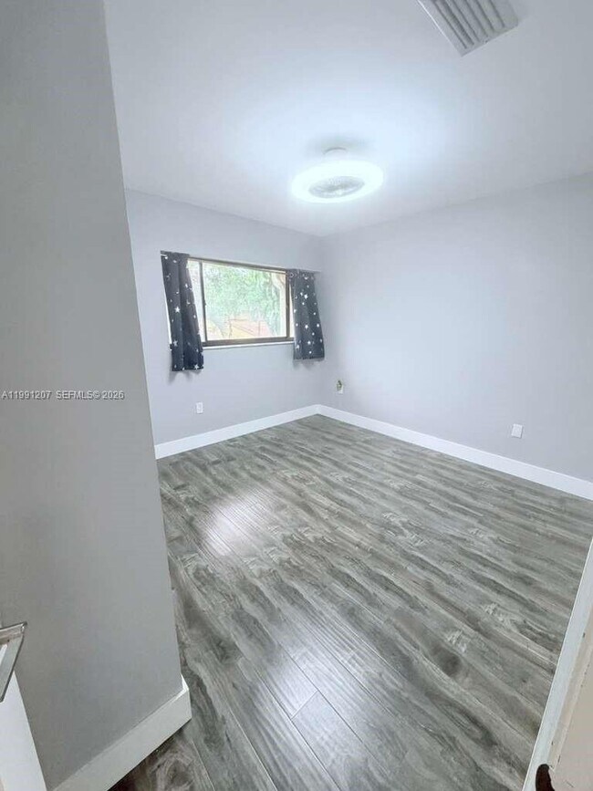 Building Photo - 8517 NW 9th Pl