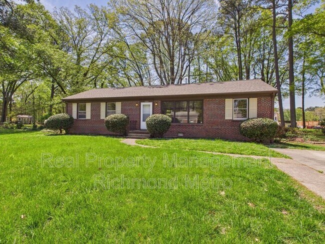 Building Photo - 8909 Avalon Dr