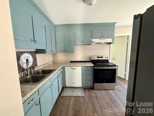 Building Photo - 1120 Claremont Rd