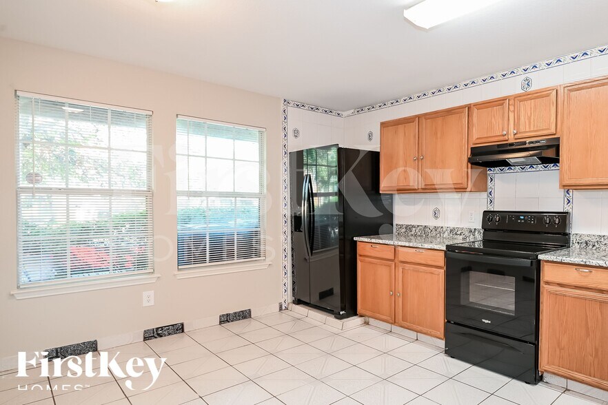 Building Photo - 2969 St Albert Dr