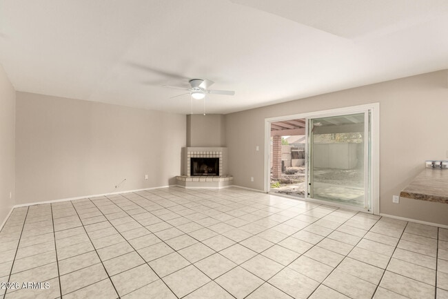 Building Photo - 4731 W Shaw Butte Dr