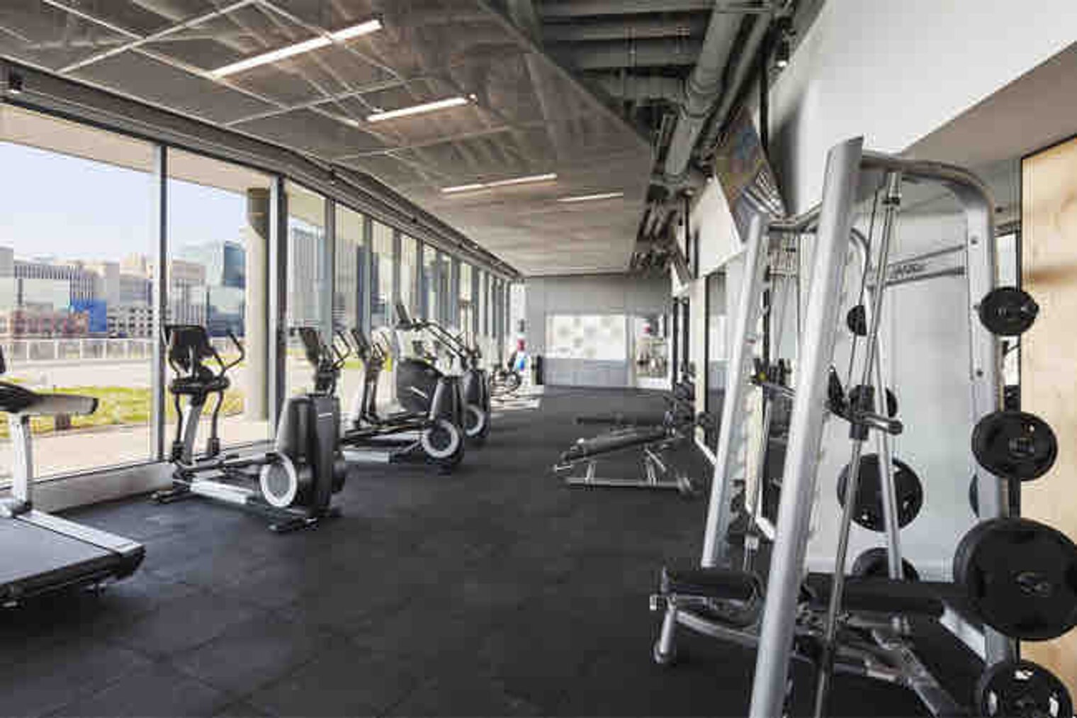 Building Photo - 347 S Clark St