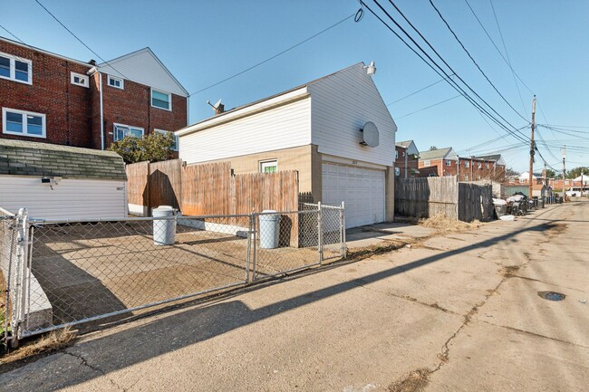 Building Photo - Beautiful Two-Bedroom House In Dundalk