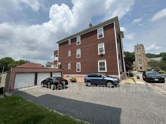 Building Photo - 2 Norman Ave