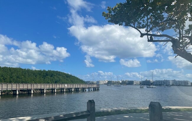 Building Photo - 531 C St