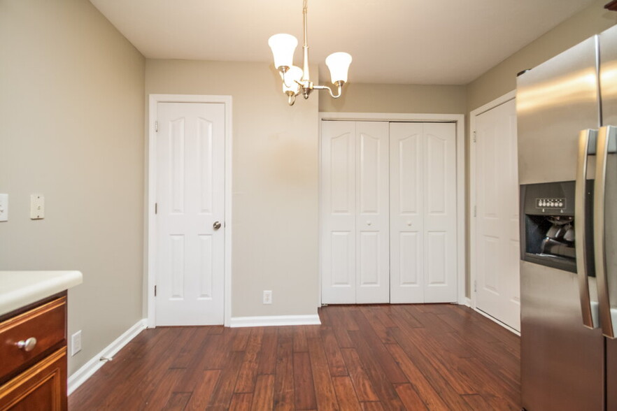 Building Photo - 3011 Ace Wintermeyer Dr
