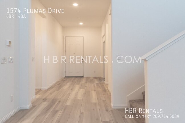 Building Photo - 1574 Plumas Dr