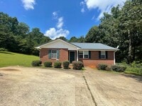 Building Photo - PRE-LEASING FOR AUGUST 2026!