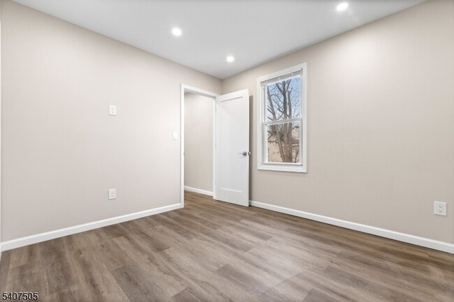 Building Photo - 80 E Emerson Ave