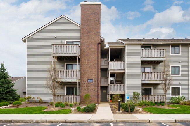 Building Photo - 5011 Ravens Crest Dr