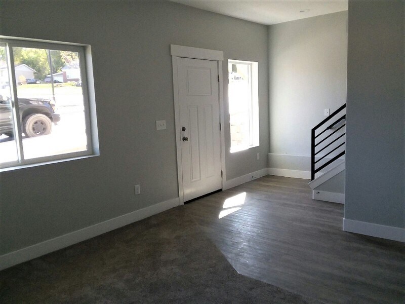 Building Photo - 56 S 130 E