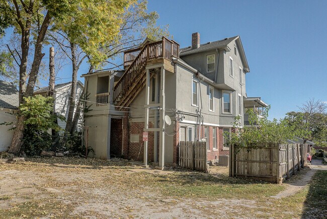Building Photo - 4416 Terrace St