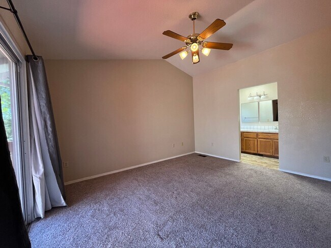Building Photo - Mary Lake home! Must see!