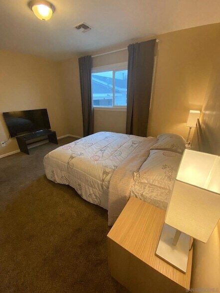 Building Photo - 5442 San Onofre Terrace