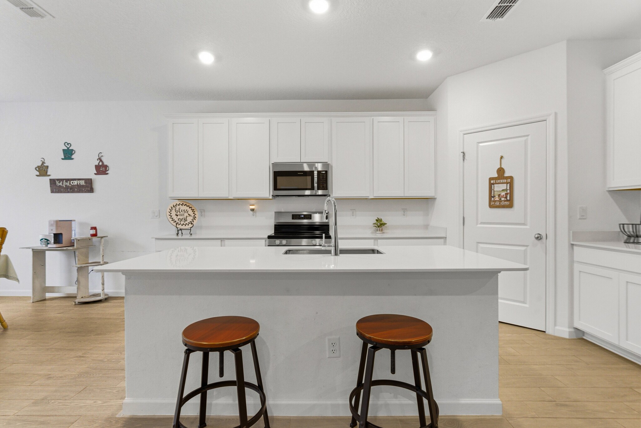 Building Photo - 8486 Horsebit Cir