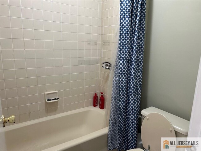 Building Photo - 45 Stevens Ct