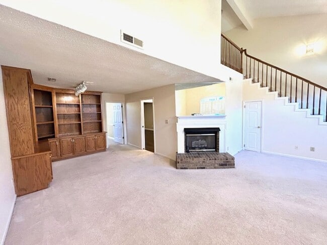 Building Photo - Prime Madison Location – Home for Rent -- MOVE IN SPECIAL