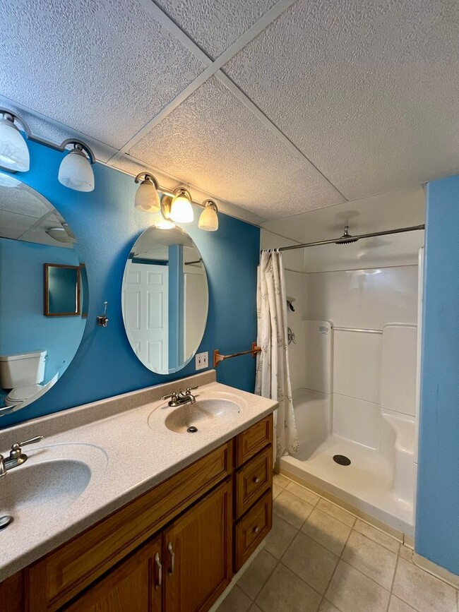 Building Photo - 4-Bedroom Home in Fairbanks | 2-Car Garage, Fenced Yard, RV Parking & Breathtaking Views – Dog Fr...