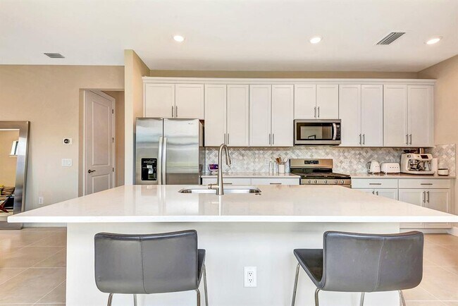 Building Photo - 6221 Fish Eagle Ct