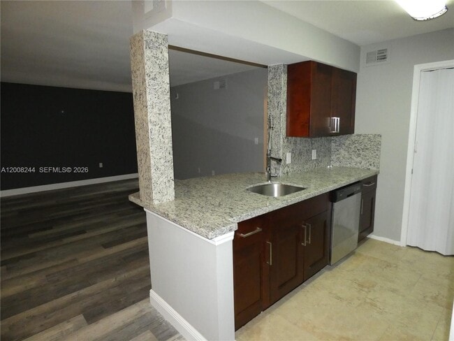 Building Photo - 2420 NW 33rd St