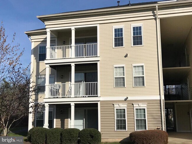 Building Photo - 13304 Kilmarnock Way