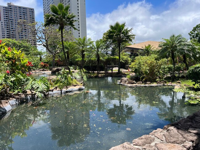 Building Photo - 2 Bedroom unit in Kukui Plaza