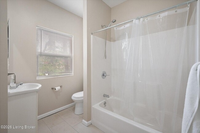 Building Photo - 343 S 42nd St