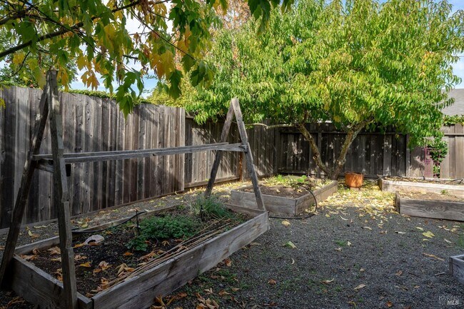 Building Photo - 4248 Leafwood Cir E