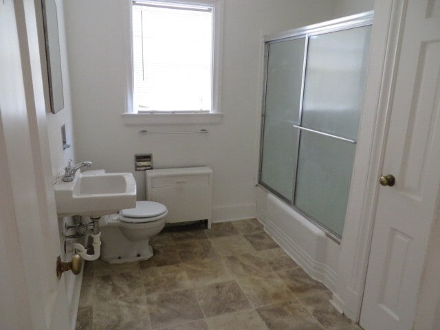 Building Photo - 2 Bedroom, 1 Bath South Hill Apartment Convenient to Shopping, Schools & Hospital