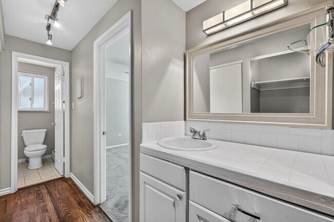 Building Photo - Beautiful Denver Condo