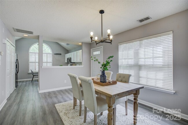 Building Photo - 9014 Roseton Ln